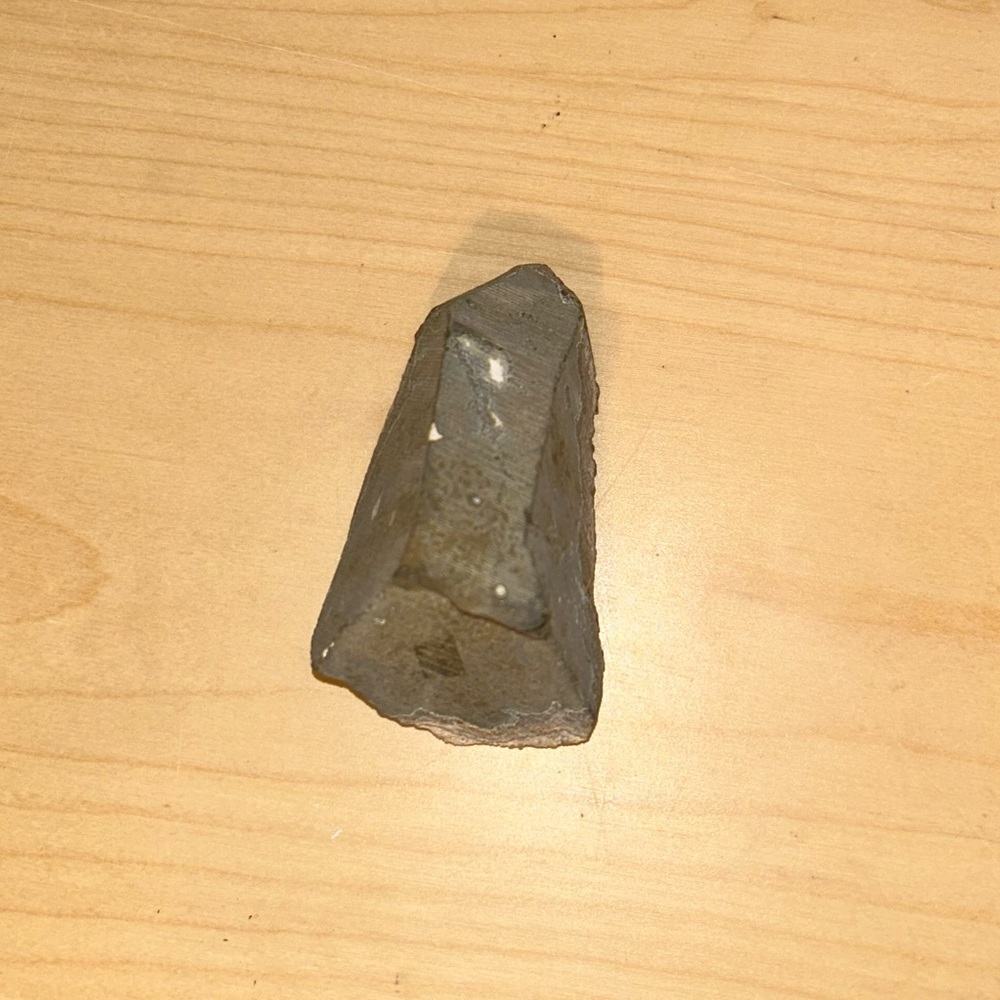 Gray Quartz Crystal - Picture 7 of 9